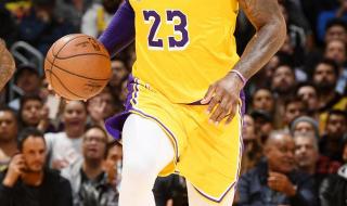 詹姆斯和湖人队签几年合同 欧文在湖人待了几年